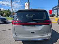 2022 Chrysler Pacifica Limited FWD