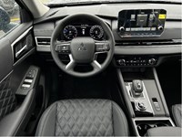 2024 Mitsubishi Outlander LE S-AWC