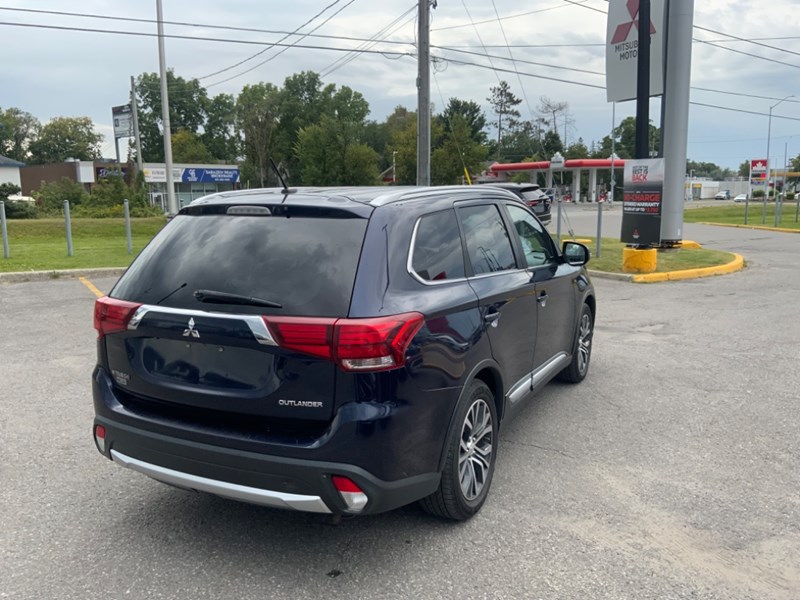 2016 Mitsubishi Outlander AWC 4dr GT