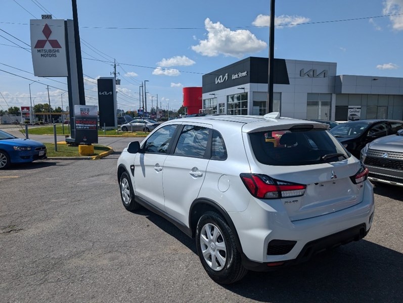 2021 Mitsubishi RVR ES AWC