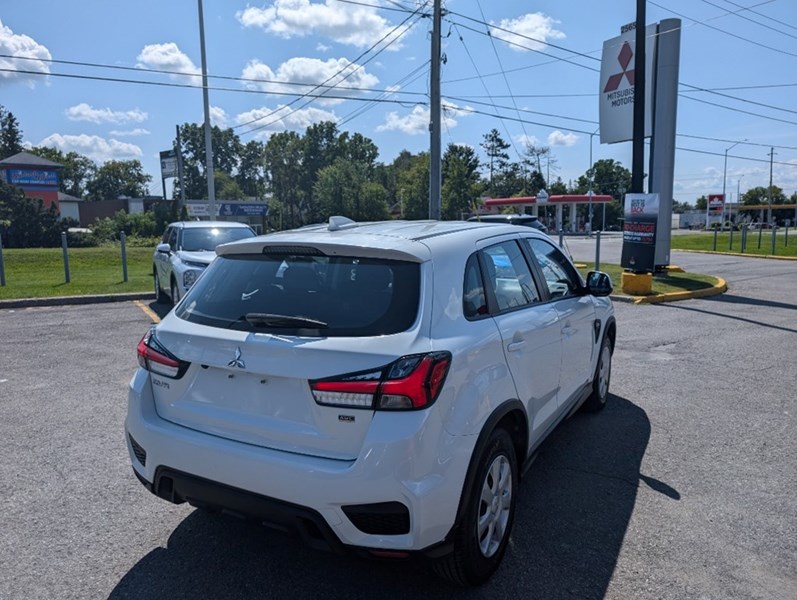 2021 Mitsubishi RVR ES AWC