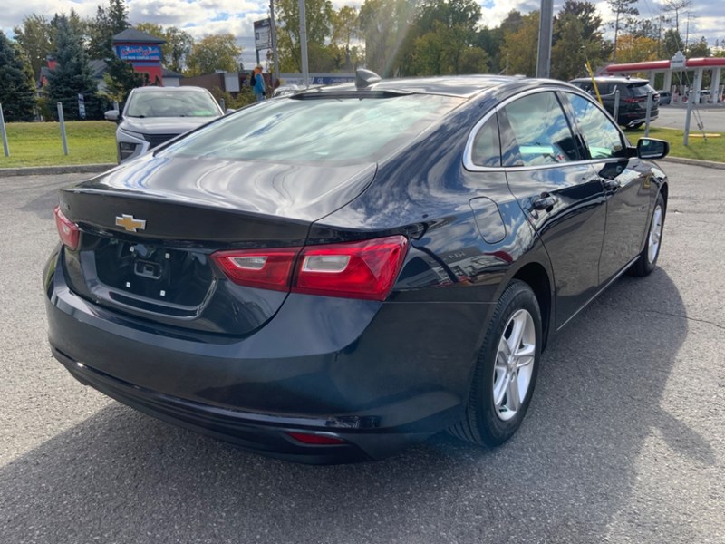 2022 Chevrolet Malibu 4dr Sdn LS w/1LS