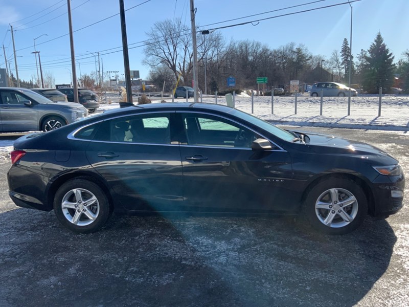 2022 Chevrolet Malibu 4dr Sdn LS w/1LS